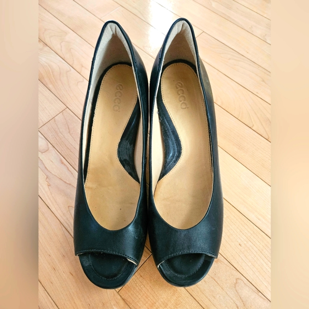 Ecco Open Toe Pumps - Size 41